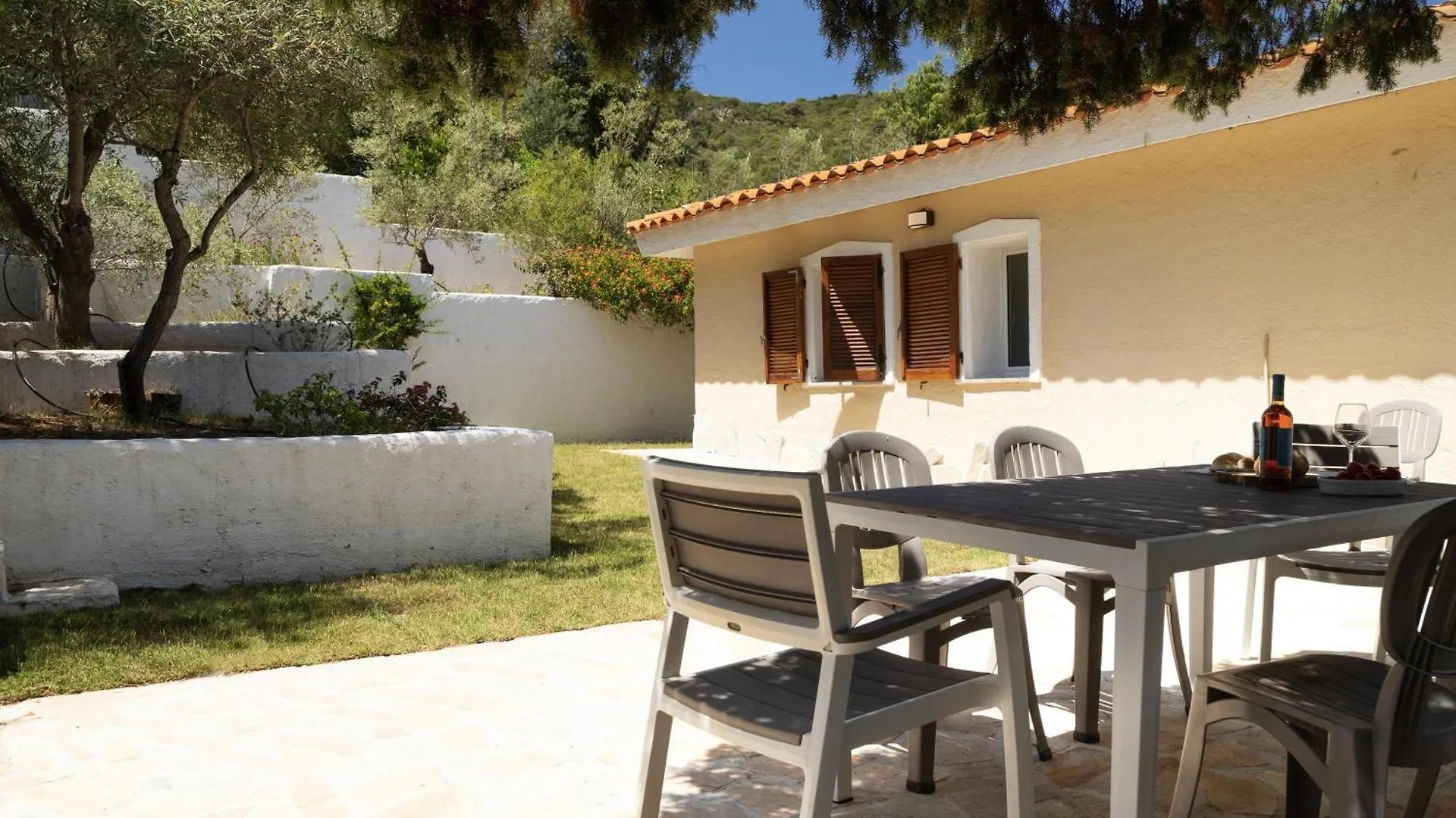Villa Zeffiro Arzachena 0*,  Italy