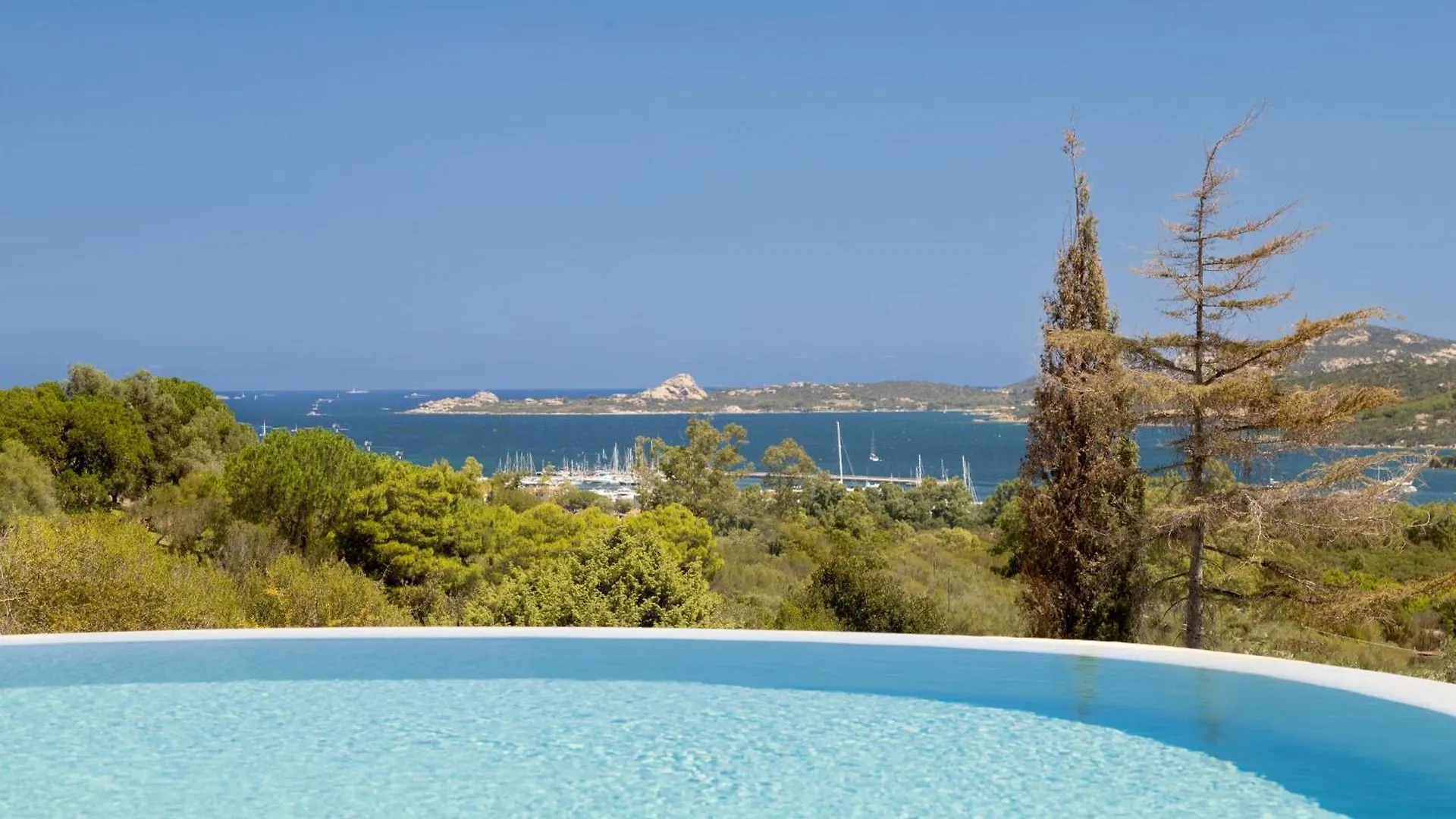 Villa Zeffiro Arzachena 0*,  Italy